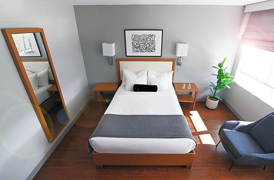 Edge Hotel Washington Heights