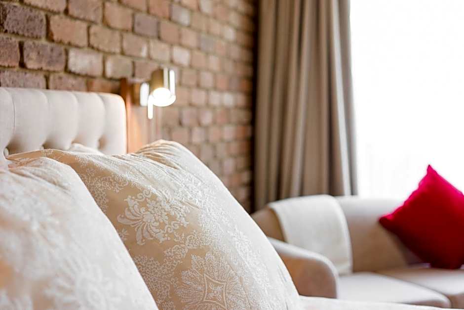 Farnham Court Motel and Restaurant