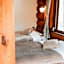 Hakuba Pension & Log Hotel Meteor