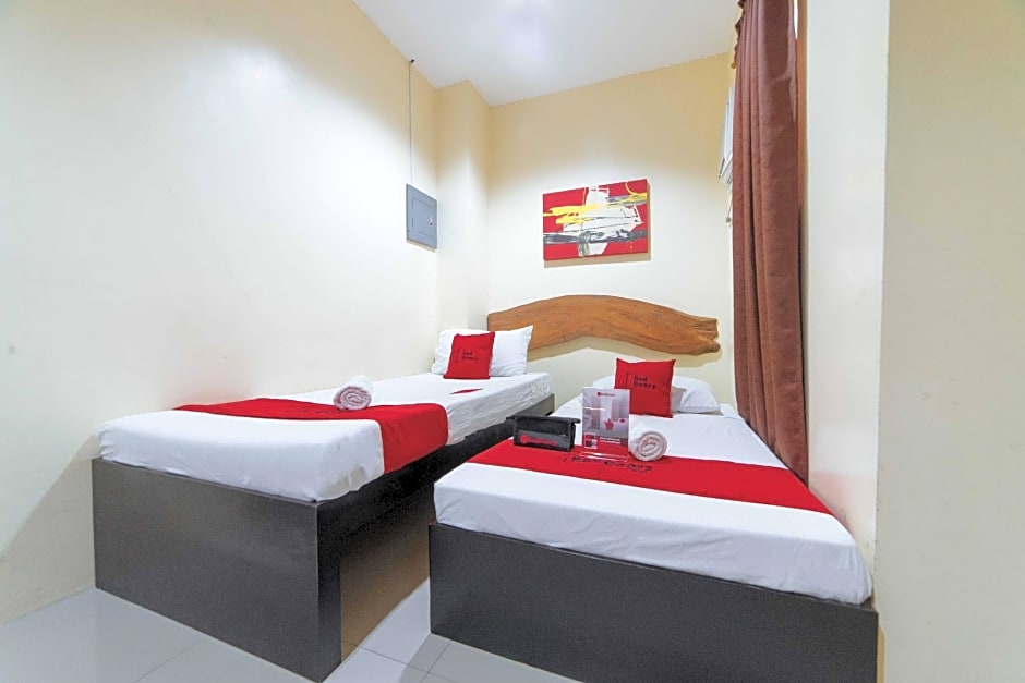 Reddoorz near New Government Center