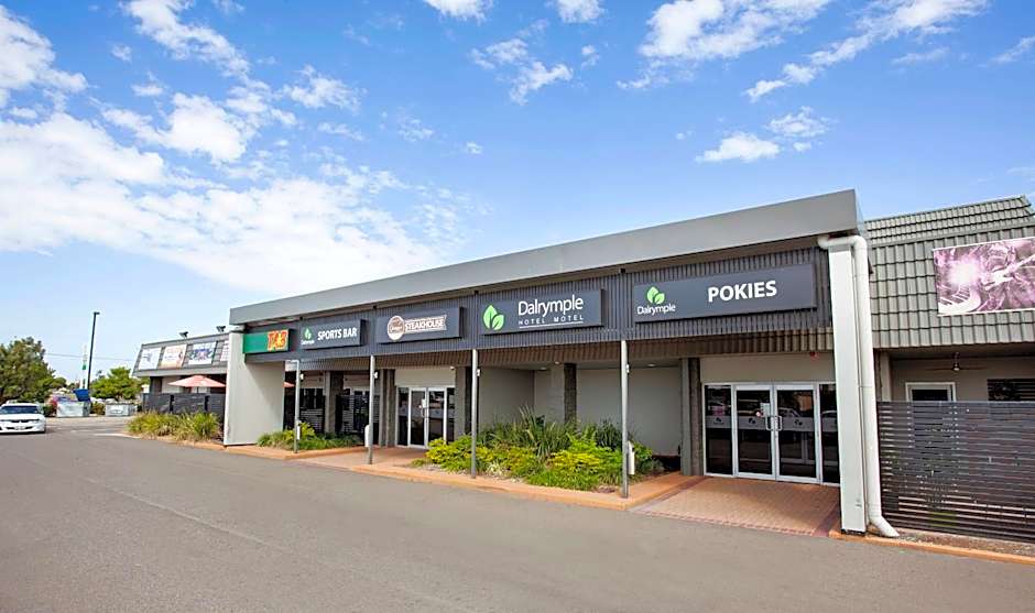 Nightcap at Dalrymple Hotel