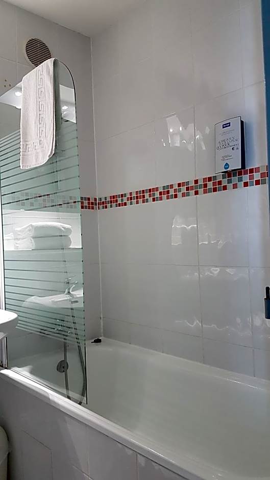 Kyriad Marseille Ouest - Martigues