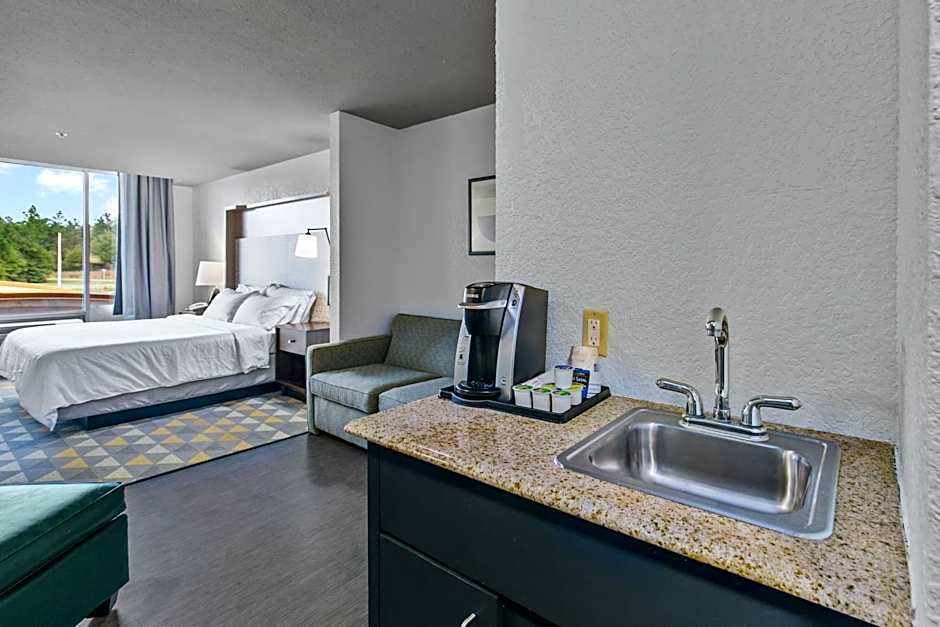 Holiday Inn Express Hotel & Suites Lucedale By IHG