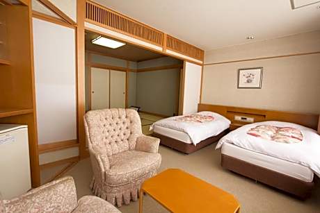Standard Room with Tatami Area - Non-Smoking