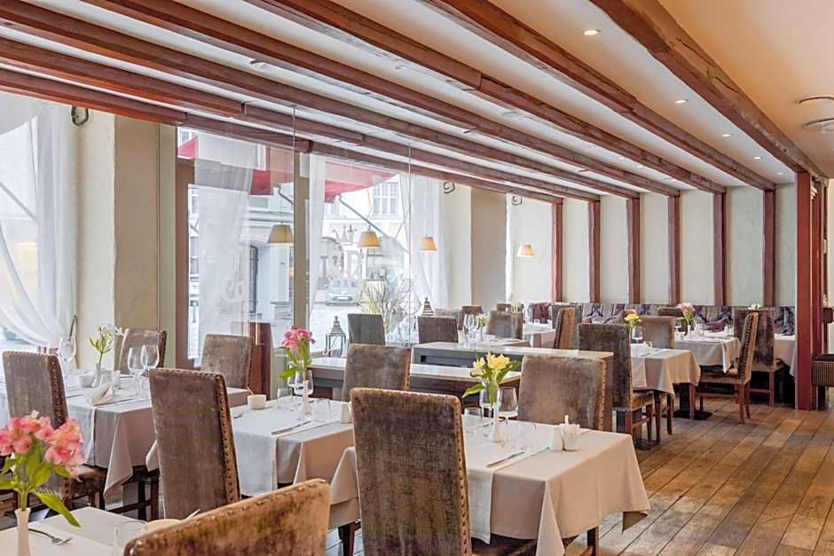 Rixwell Collection Savoy Boutique Hotel