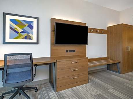 Queen Suite with Two Queen Beds