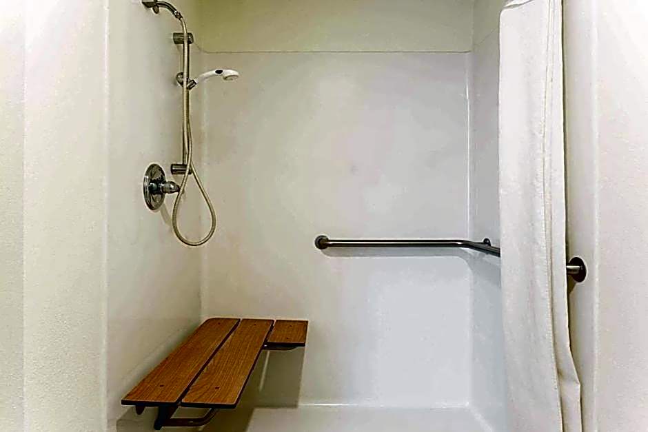 Western Inn & Suites