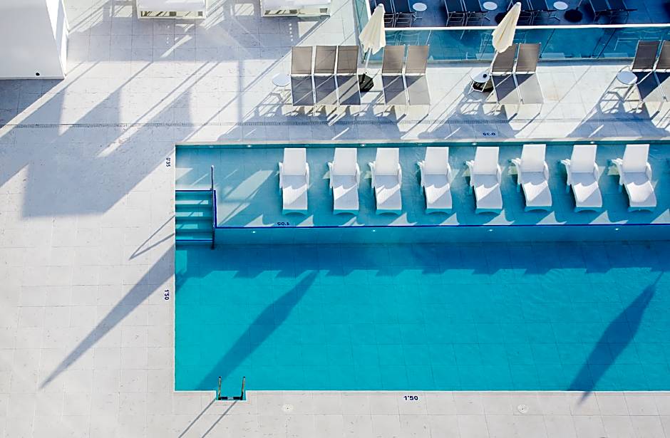 Reverence Life Hotel