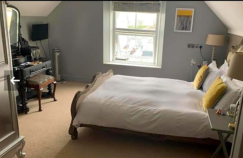 The White House Hotel