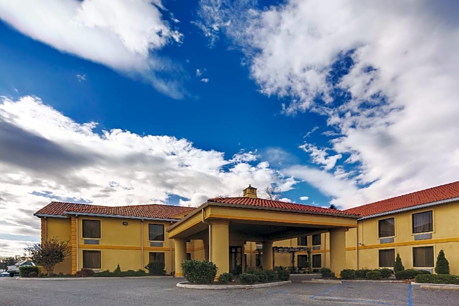 La Quinta Inn & Suites by Wyndham Radford