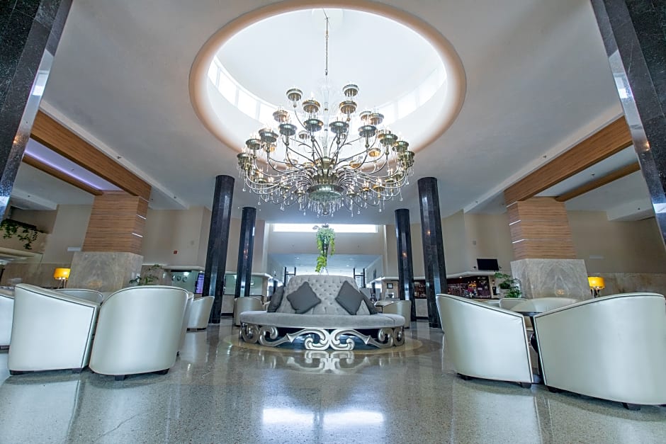 Sherry Frontenac Oceanfront
