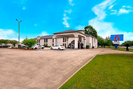 Motel 6-Abbeville, LA