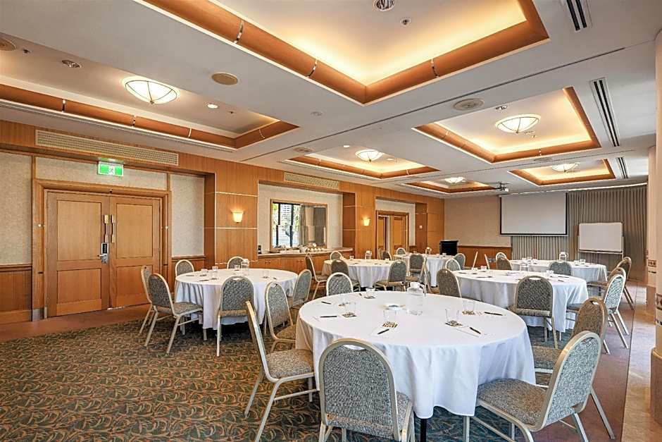 Oaks Gold Coast Hotel