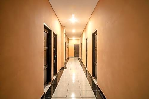 Urbanview Hotel Sayang Makassar