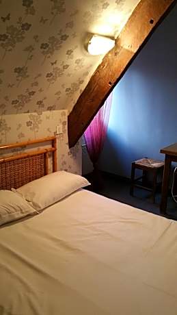 Double Room with Shared Toilet