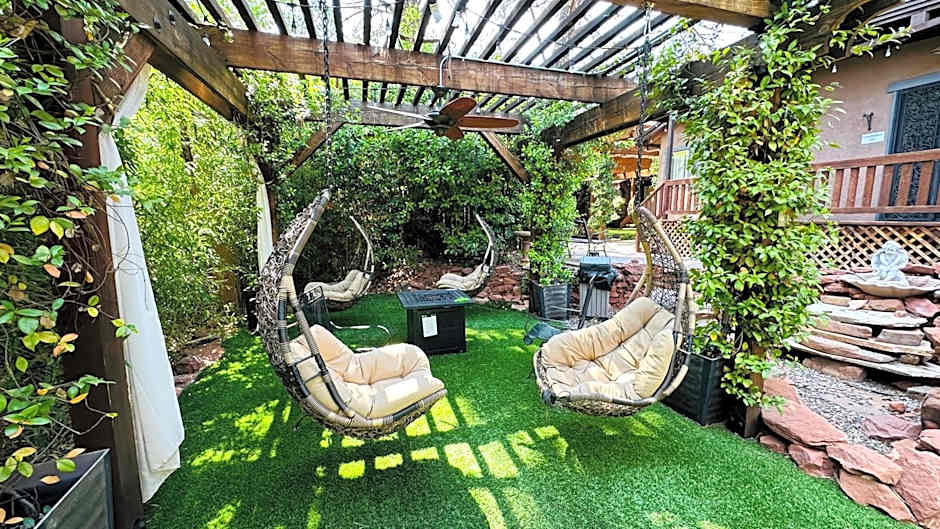 Lantern Light Inn - Romantic Getaway