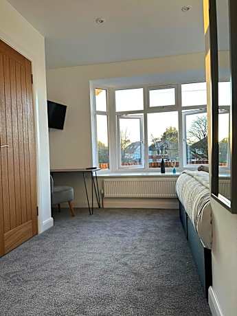 Large Double or Twin Room