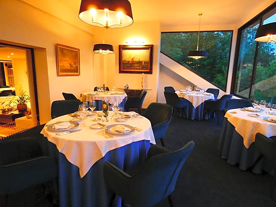 Hostellerie Restaurant Les Gorges de l'Aveyron