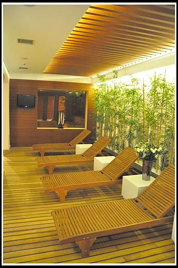 Alba Hotel