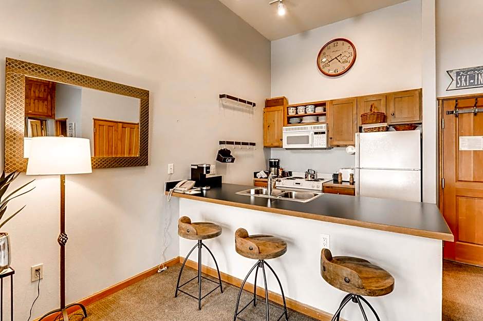 Jackpine & Black Bear Lodge