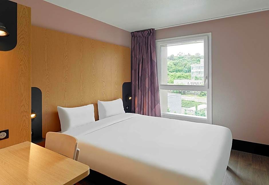B&B HOTEL Paris Romainville Noisy-le-Sec