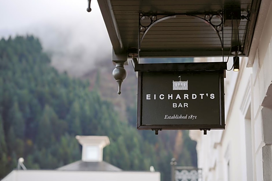 Eichardt's Private Hotel & Lakefront Apartments