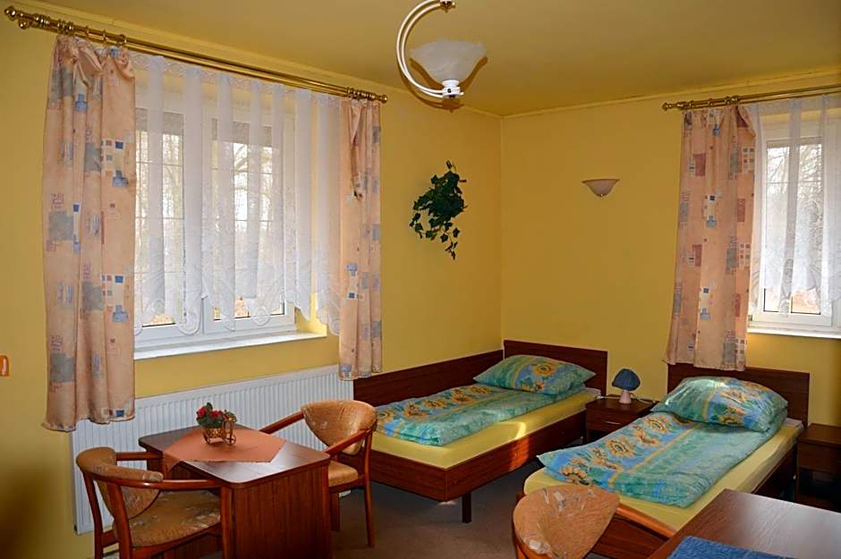 Photo 1 of 5 of Triple Room