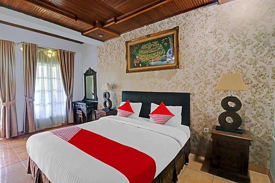 OYO Life 11350O Hotel R Cantika Syariah