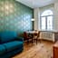 ELECTRIC Rooms & Suites