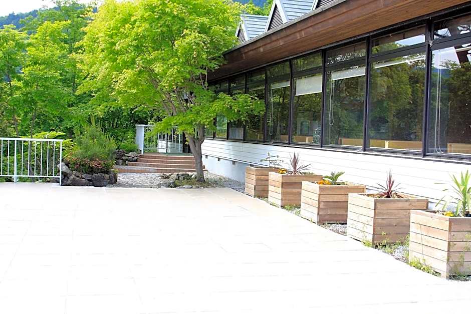 Shomarutoge Garden House