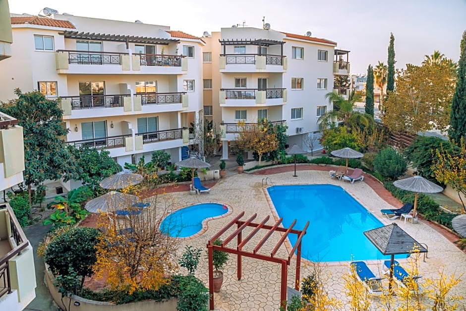 Artemis Cynthia Complex