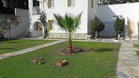 Paradise Apart Hotel