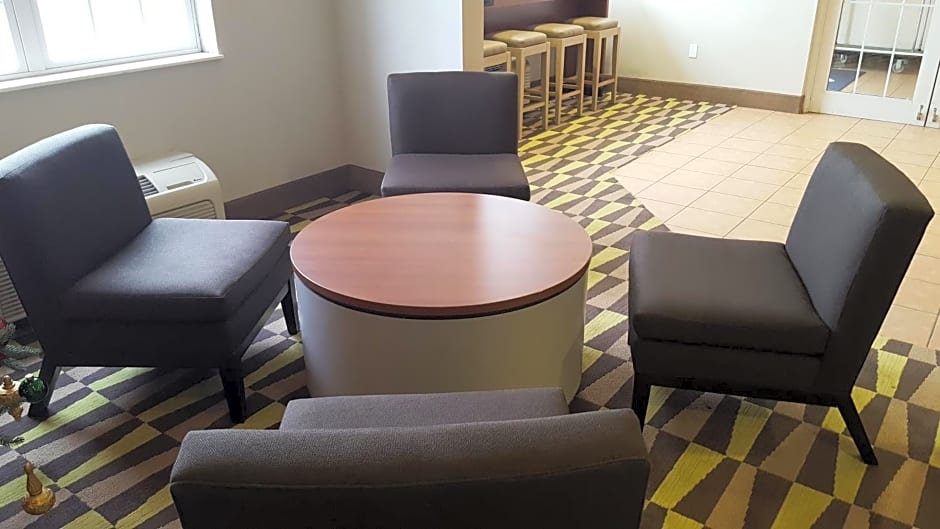 Microtel Inn & Suites by Wyndham Bellevue