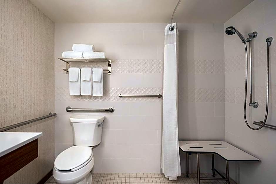 Holiday Inn & Suites Vancouver Downtown By IHG