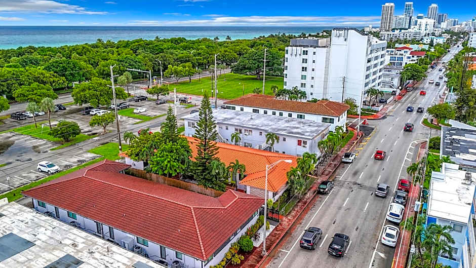 Los Patios Home Suites