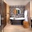 Silverton Casino Lodge - Newly Renovated