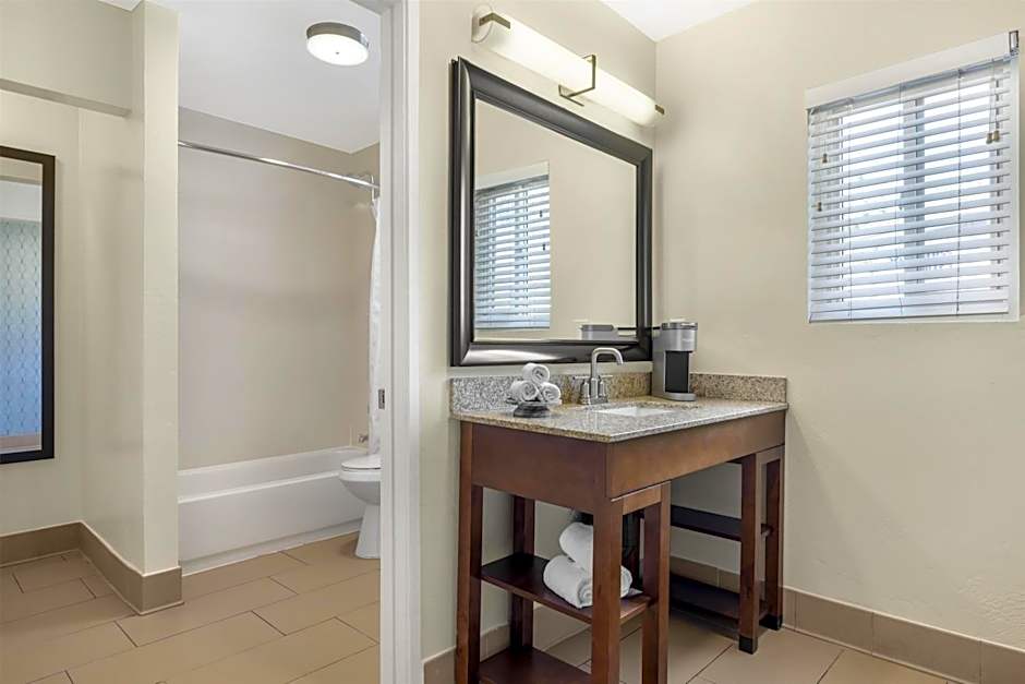 Best Western Plus Beach View Lodge Carlsbad