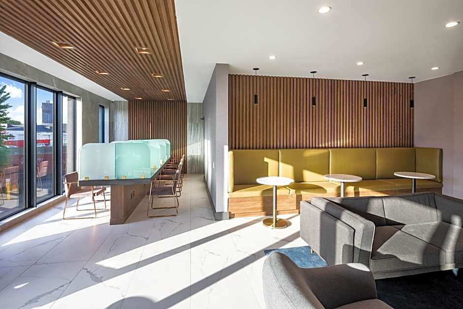 Global Luxury Suites at The Arches