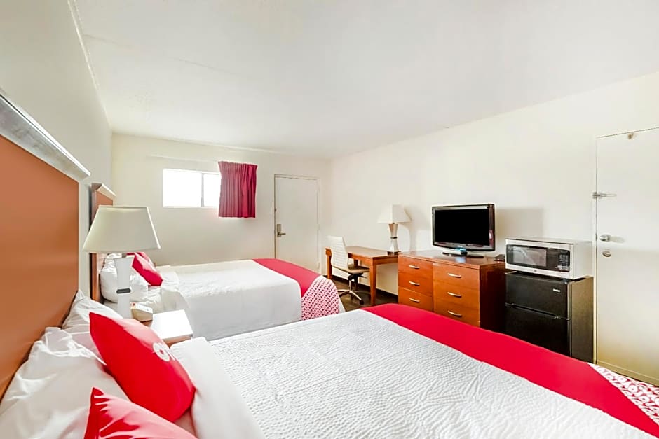 OYO Hotel San Antonio Lackland AFB/Seaworld Hwy 90 W