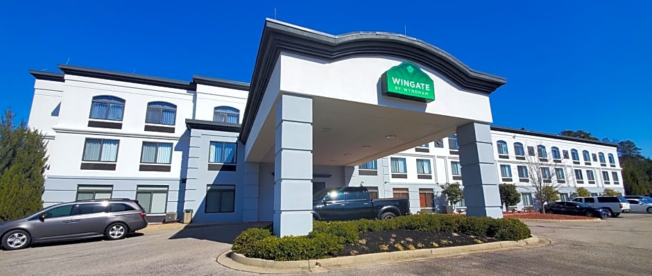Spark by Hilton Tupelo