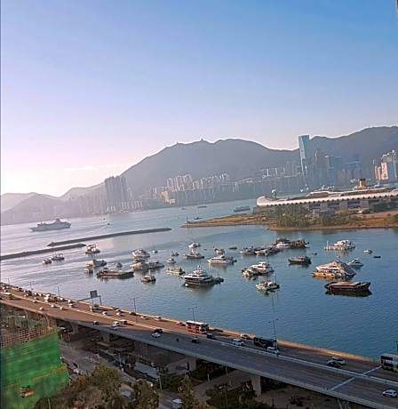 Superior City Plus Double Room with Side Harbor View