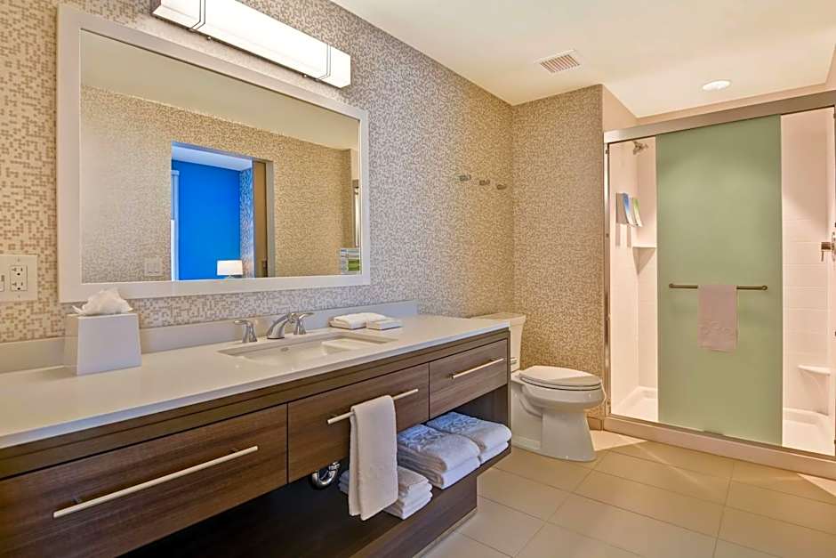 Home2 Suites by Hilton Naples I-75 Pine Ridge Road