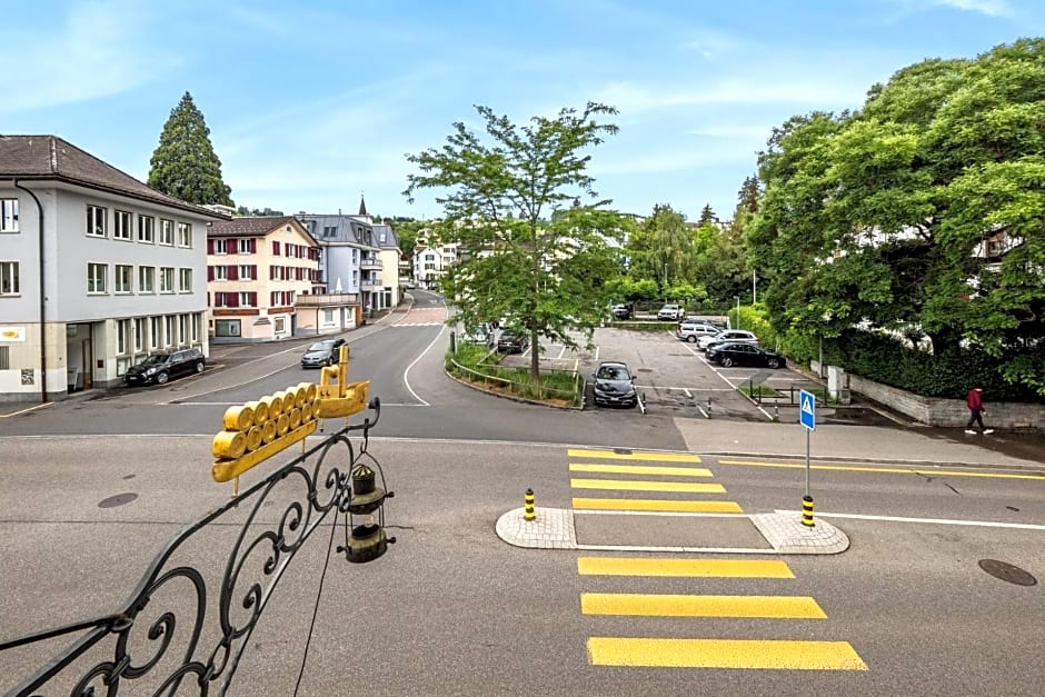 becozy du Lac Self-Check In Hotel Riviera Edition
