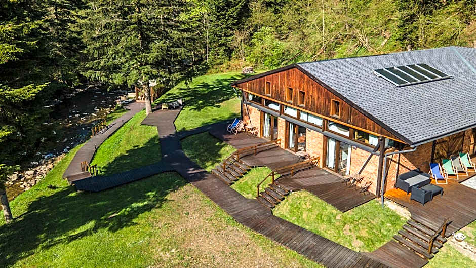Novosiele Lifestyle Apartments - nad górską rzeką - Strefa relaksu sauna jacuzzi - Bieszczady