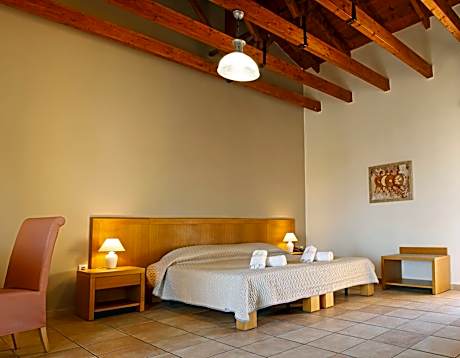 Double/Twin Room with Garden View2