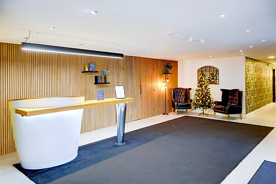 Warwickshire Park Hotel Kenilworth by Belvilla