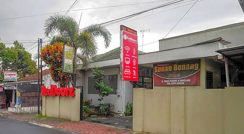 RedDoorz Syariah @ Sunan Bonang Magelang