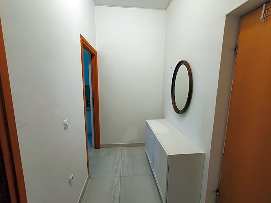 Apartments and pansion M&R