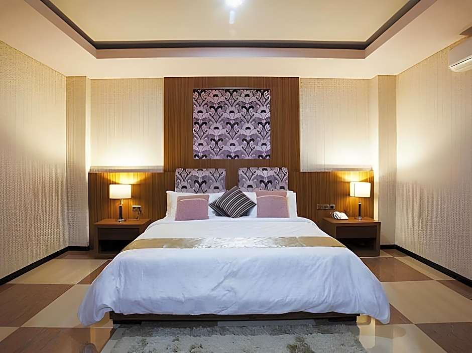 Collection O 499 Princess Keisha Hotel & Convention Center