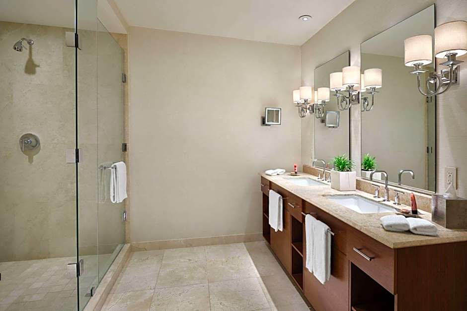 Bristol Panama, a Registry Collection Hotel